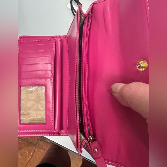 Kate Spade Spencer Bifold Wallet Gold sparkle - Picture 8 of 10